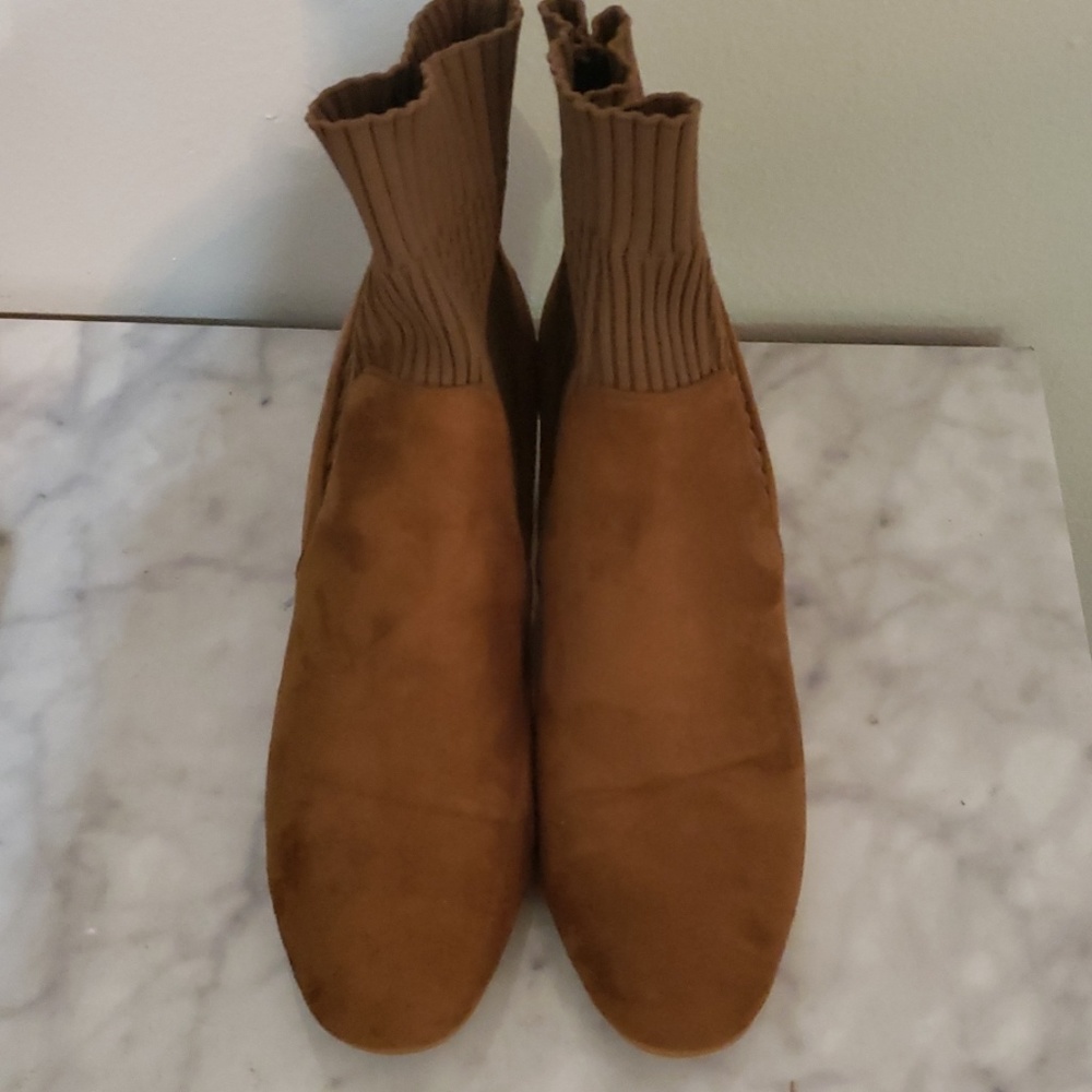 NWOT Tan Booties